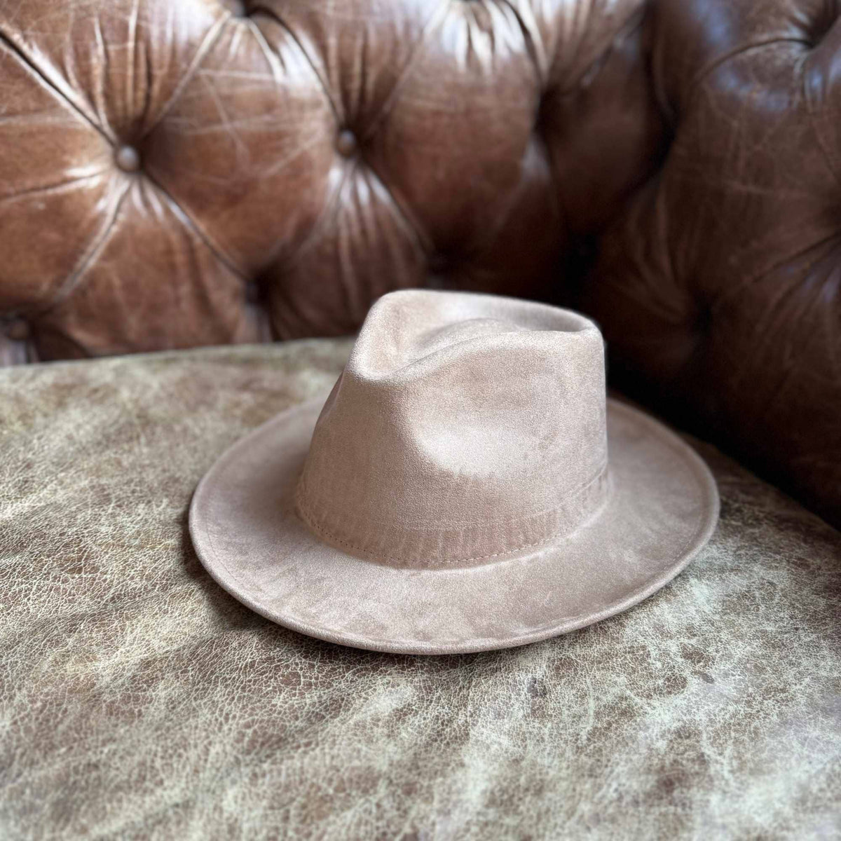 Stiff Short Brim Rancher in Suede Hat: Camel