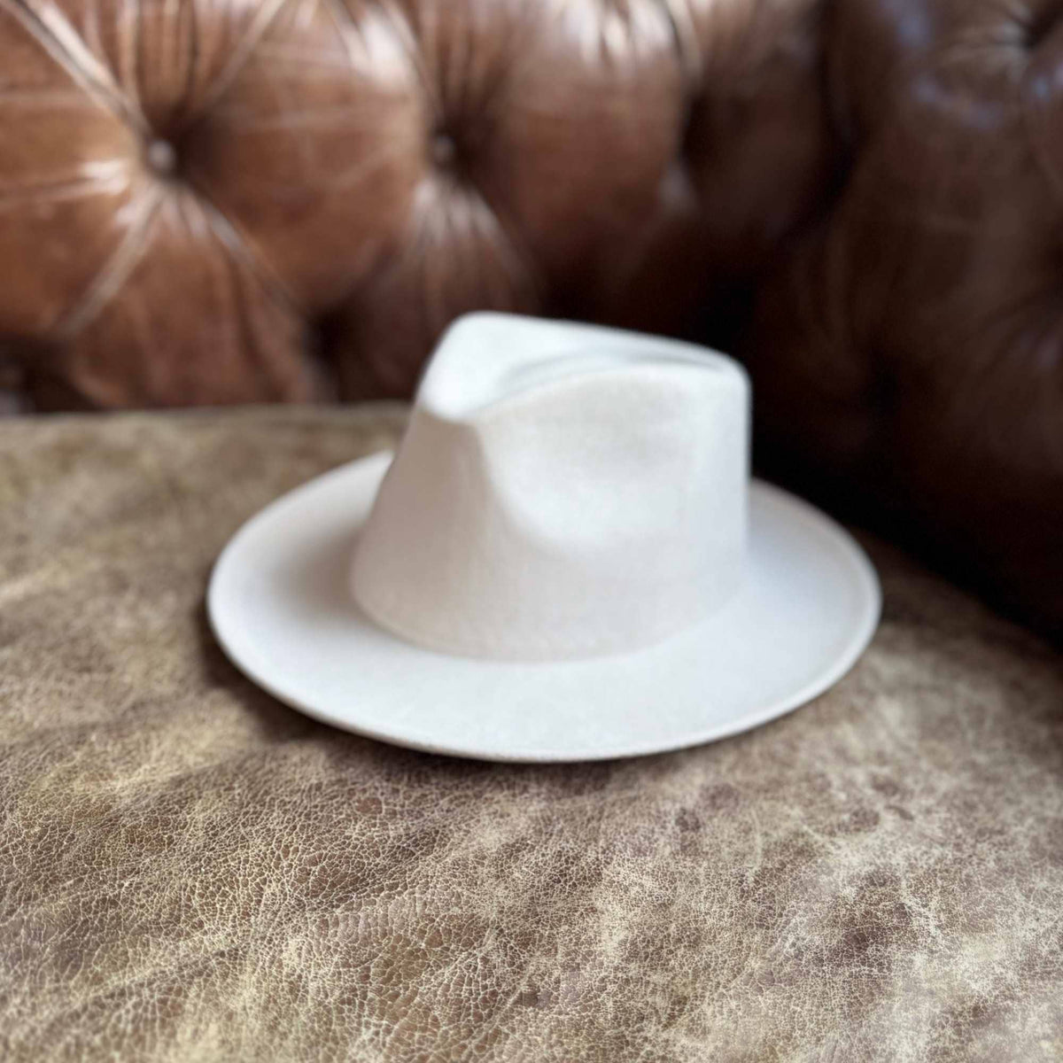 Stiff Short Brim Rancher in Suede Hat: Caramel