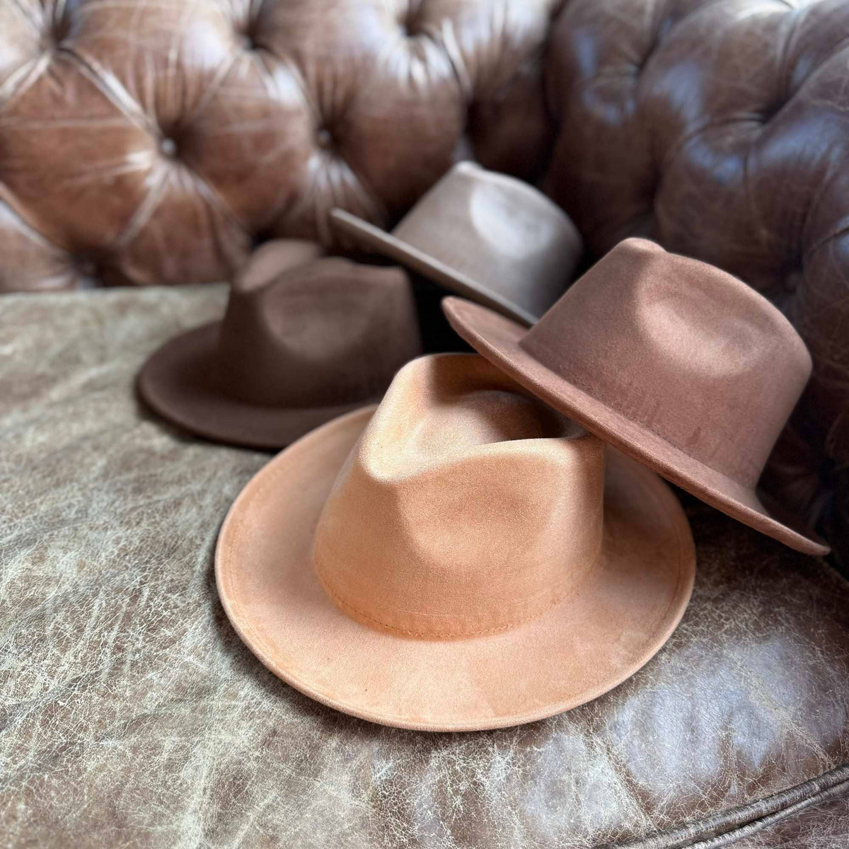 Stiff Short Brim Rancher in Suede Hat: Camel