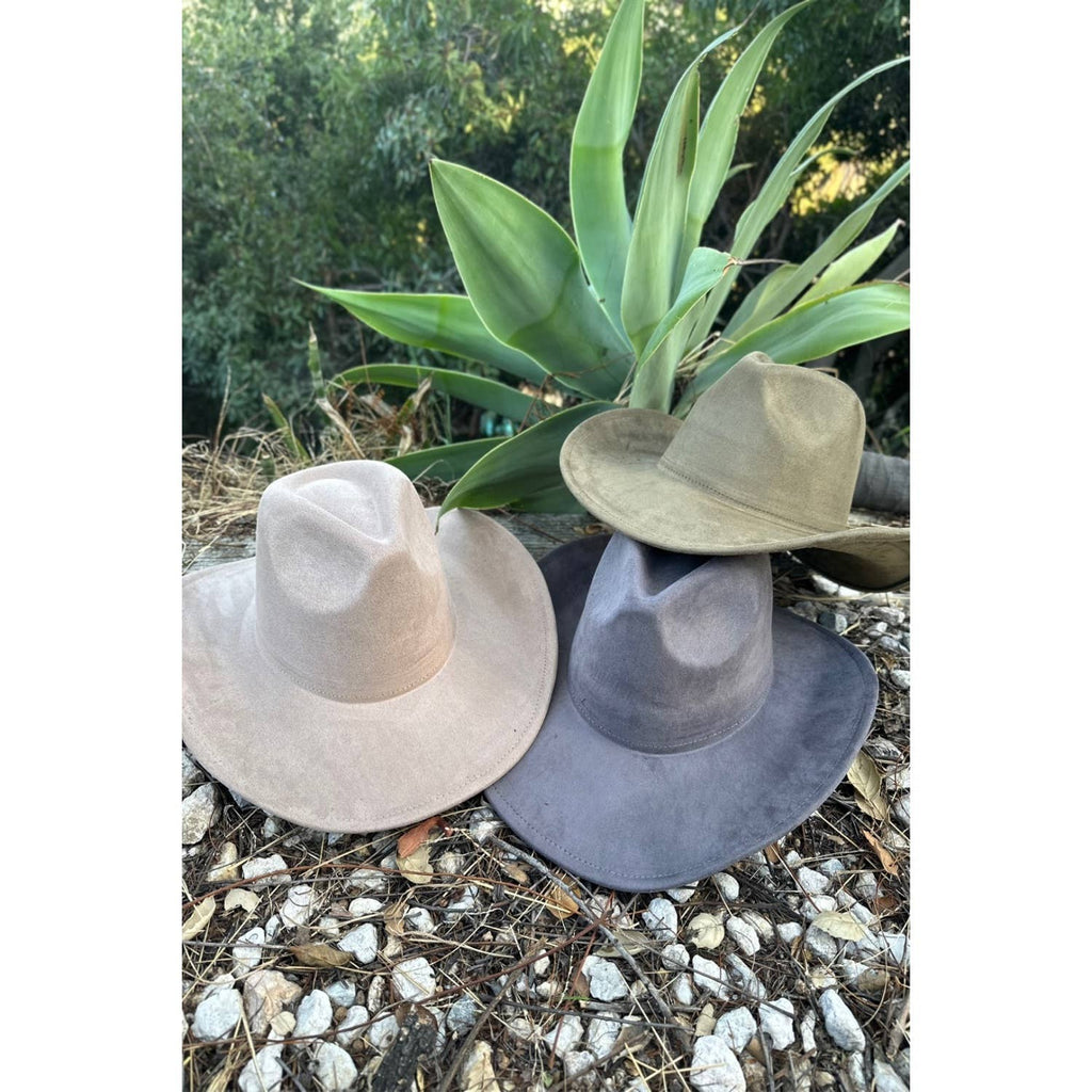 Vegan Suede Cowboy Hat: CARAMEL / ONE SIZE