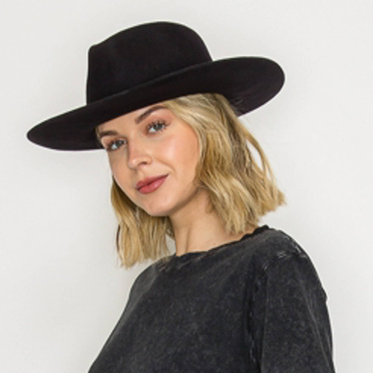 Stiff Short Brim Rancher in Suede Hat: Camel