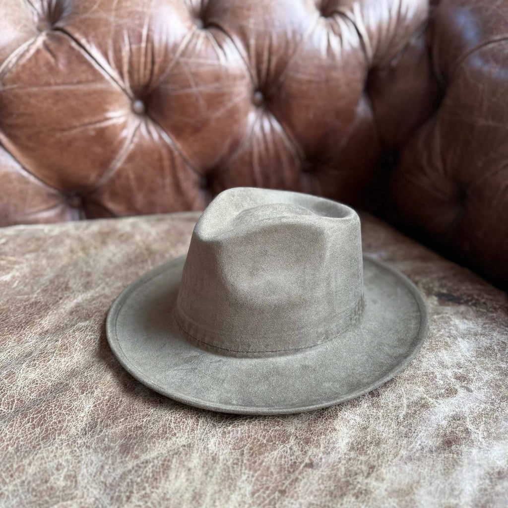 Stiff Short Brim Rancher in Suede Hat: Camel