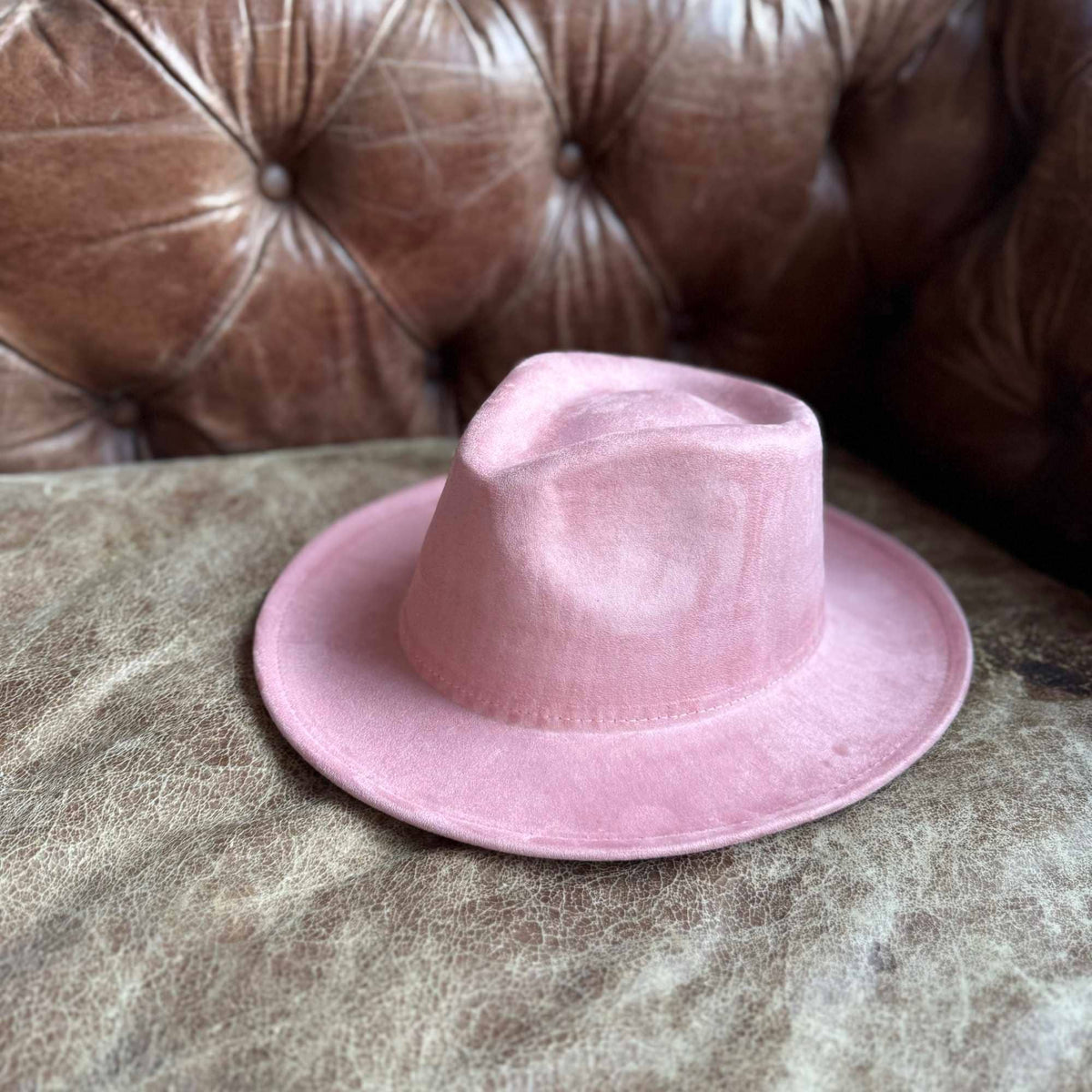 Stiff Short Brim Rancher in Suede Hat: Caramel