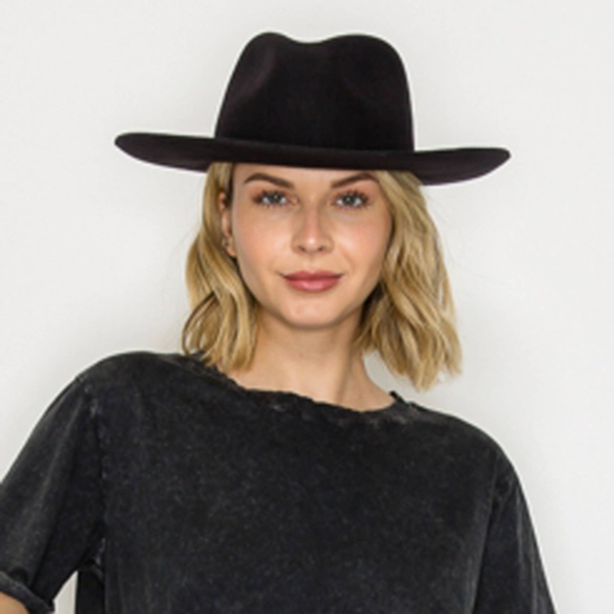 Stiff Short Brim Rancher in Suede Hat: Caramel