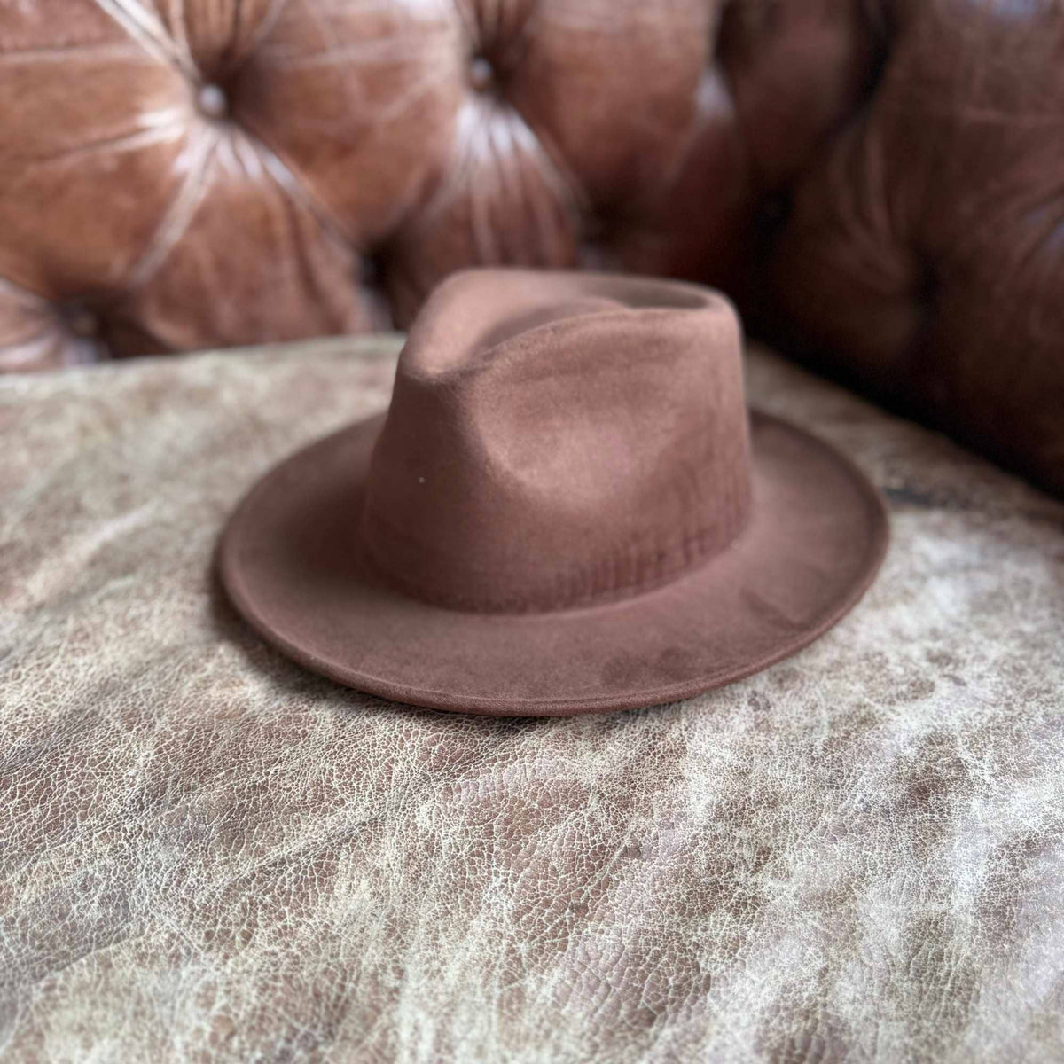 Stiff Short Brim Rancher in Suede Hat: Camel